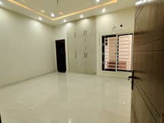 On Excellent Location Central Park Housing Scheme Upper Portion For rent Sized 10 Marla