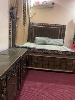 king size bed with mattress, side tables & lamp,