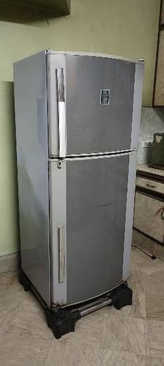 dawlance medium size refrigerator For Sale
