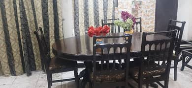 excellent quality like new  solid wooden dinning table with 6chairs