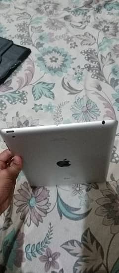 i want to sale my ipad and cover free