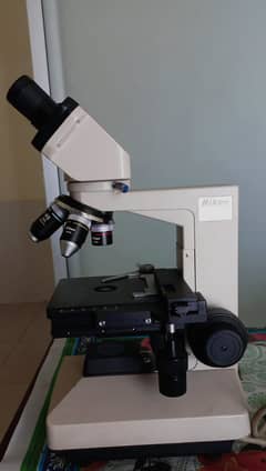 Nikon  Binocular Light Microscope 4x, 10x, 40x, 100x Objectives