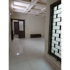 Centrally Located Upper Portion In Ismail City Is Available For Rent