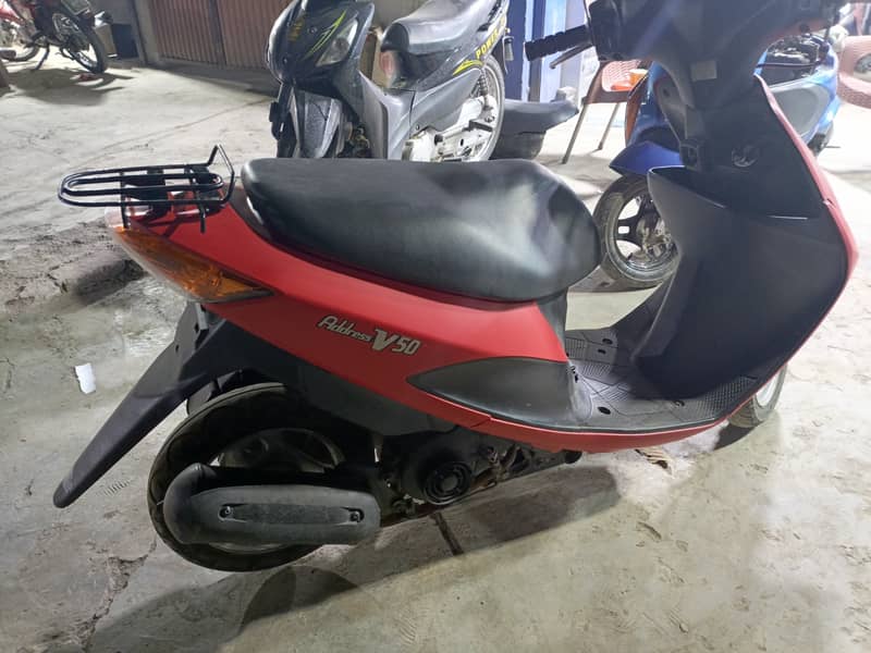 scooty available petrol 49cc 16