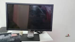 Dell Display in best condition 10/7