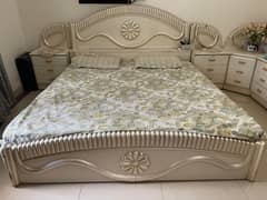 Bed set/Double Bed set/King size Bed setDressing table/ dressing table