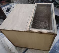 HIGH QUALITY WOODEN CHIPBOARD ORDER MADED BROODER (FRESH CONDITION)