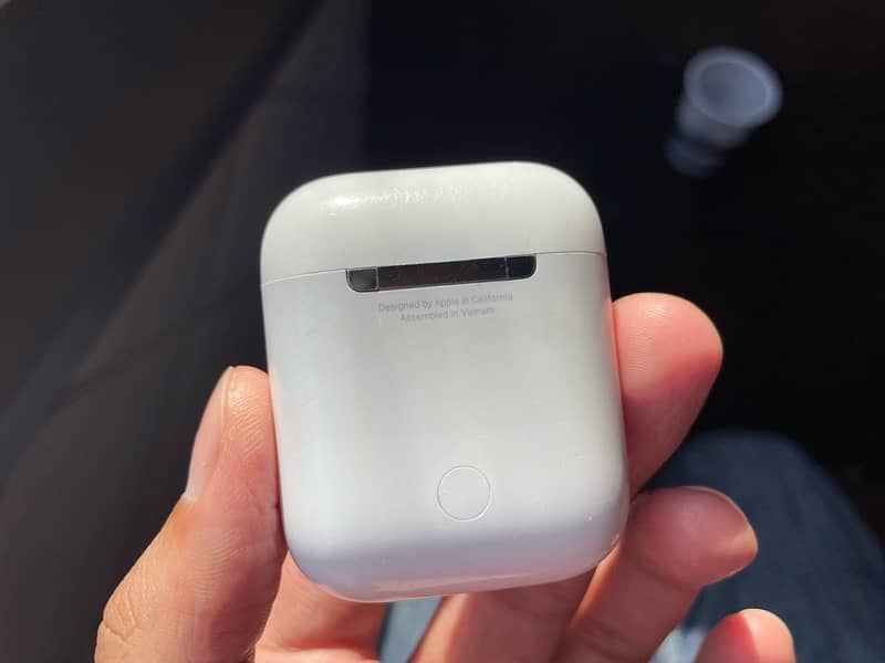 Apple AirPods - Wireless Charging Case (1st/2nd Generation) 6
