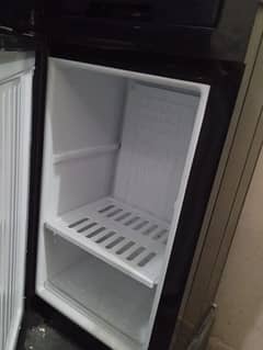 Pel water dispenser with mini fridge