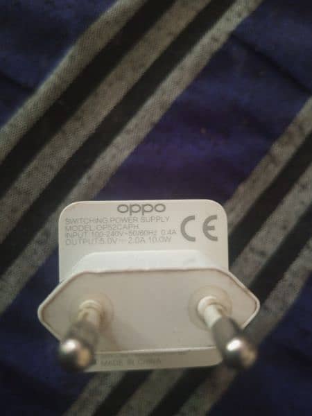 Oppo orgnal box wala adapter for sale Good condition 2 amper 10 watt 0