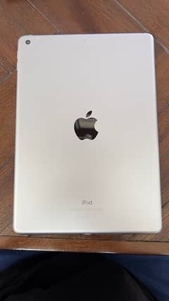 iPad 6th Gen 32 GB with case and pencil