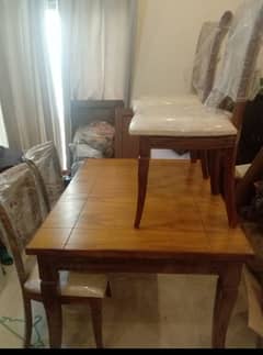 4 person dining table but in best position