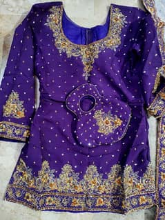 bridal heavy dress condition 10/10 . . cod available all Pakistan