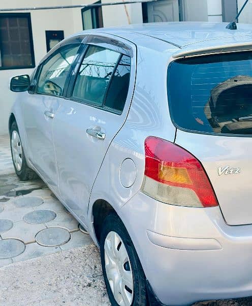 Toyota Vitz 2010 3