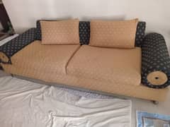7 seater used sofa behtreen condition comfortable big seats