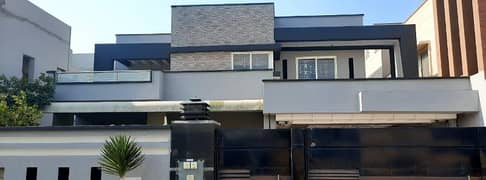 One Kanal Furnished House in Bahria Town Lahore
