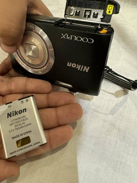 NIKON new digital camera easy to carry NIKON coolpix s2800 5