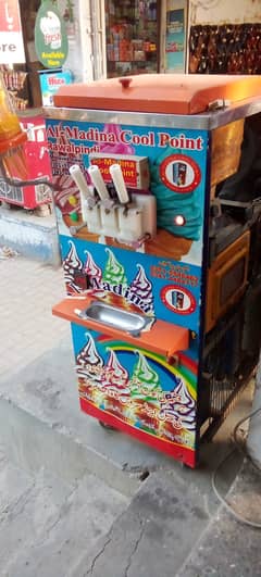 Ice cream machine for sale in vry out class conditionlass