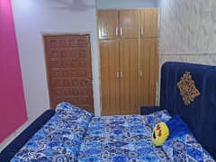 one bed and two bed furnished and non furnish available monthly and dy