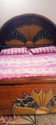 bed set with dressing table and mattress