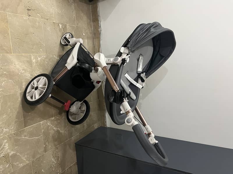 IMPORTED USA STROLLER 4