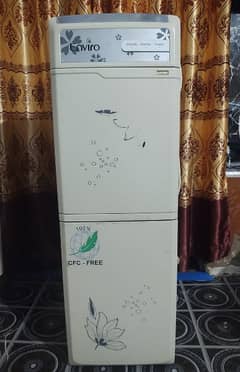 Water Dispenser For sell Condition 10/10