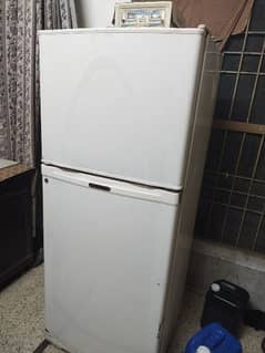 Dawlance refrigerator urgent for sale