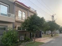 5 MARLA HOUSE BLOCK G MODERN DESIGN SOLID CONSTRUCTED HOUSE IS FOR SALE