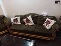 5 setter sofa set with 2 chairs and tables