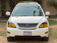 Toyota Harrier 2003, fully loaded, panoramic sunroof.