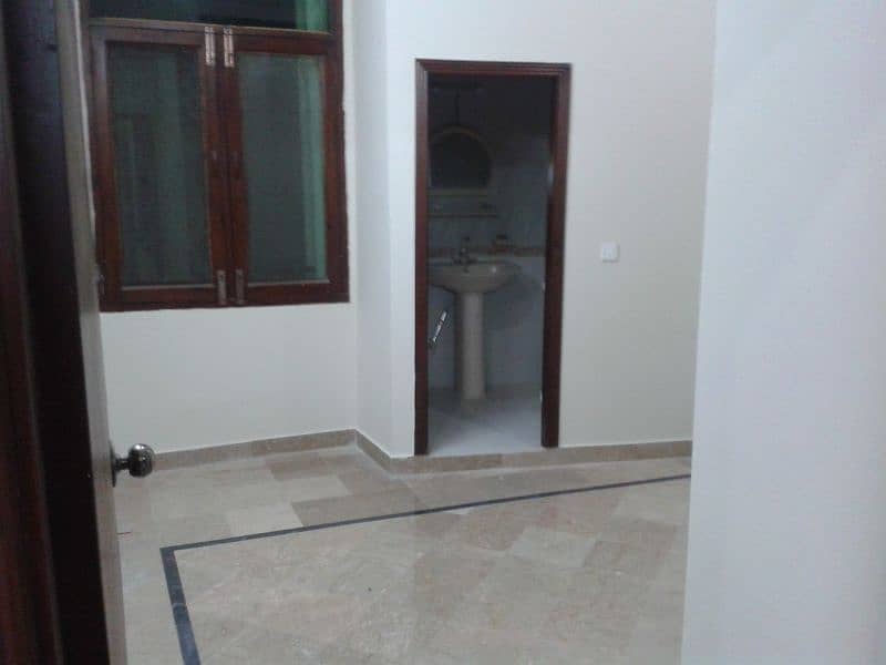 E-11 main double road 3bed Apartment for rent 1