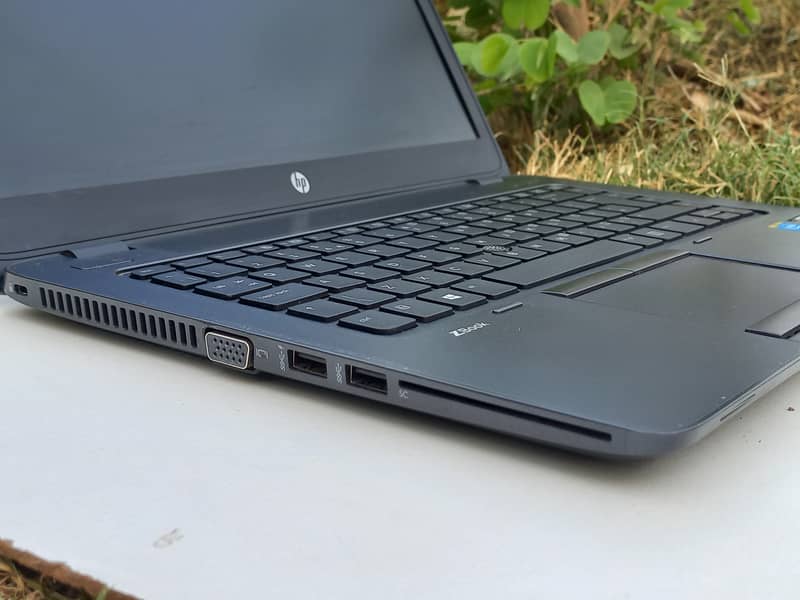 Hp zbook core i7 with graphic card: 03018531671 3