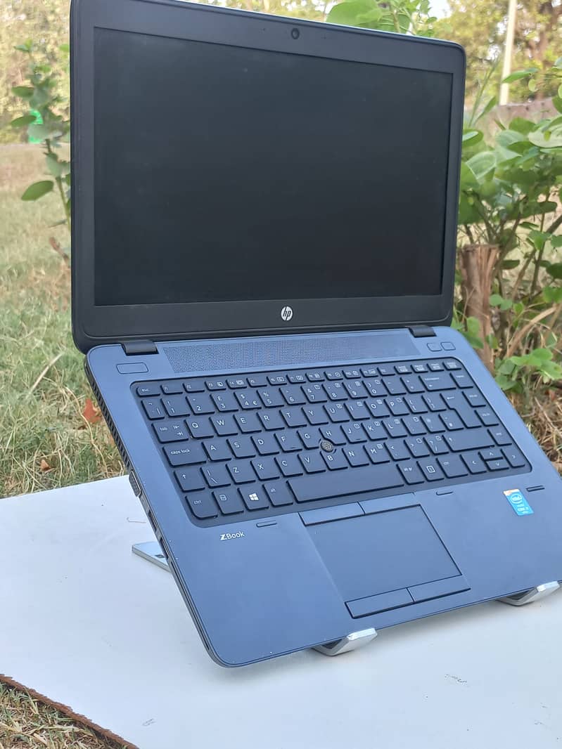 Hp zbook core i7 with graphic card: 03018531671 0