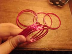 red color bangles