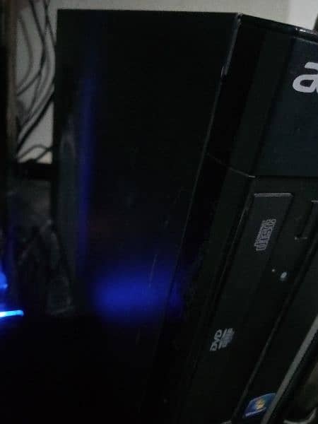 Low Range Gaming Pc Acer PC With LCD and USB Hub & Sound Card. 2