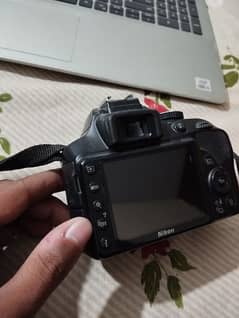 Nikon D3300 in 10/10 condition