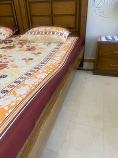 single beds with mattress