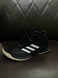 BOUNCE LEGENDS LOW BASKETBALL SHOES | ADIDAS US SHOES