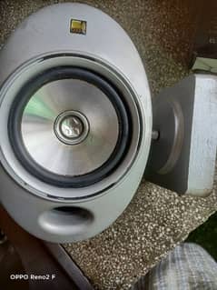 kef sound audio Center speaker like good amplifier
