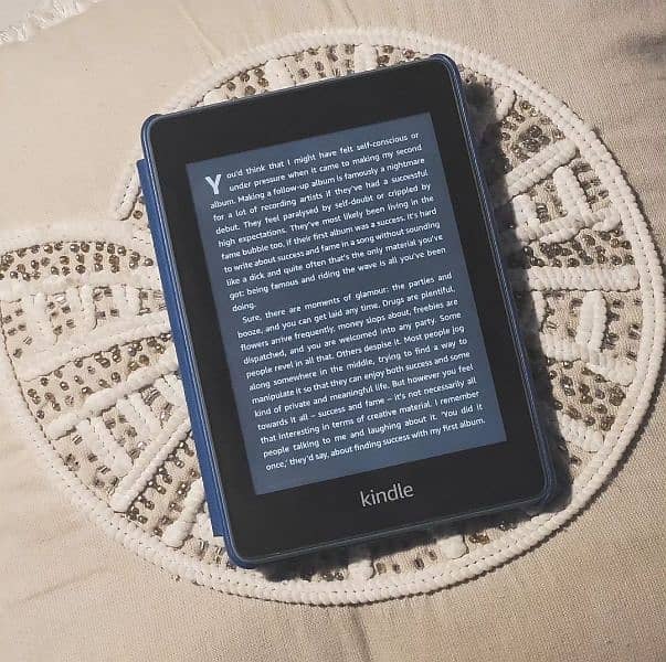 Amazon Paper white kindle Book reader Ereader kobo nook sony tolino 10 0