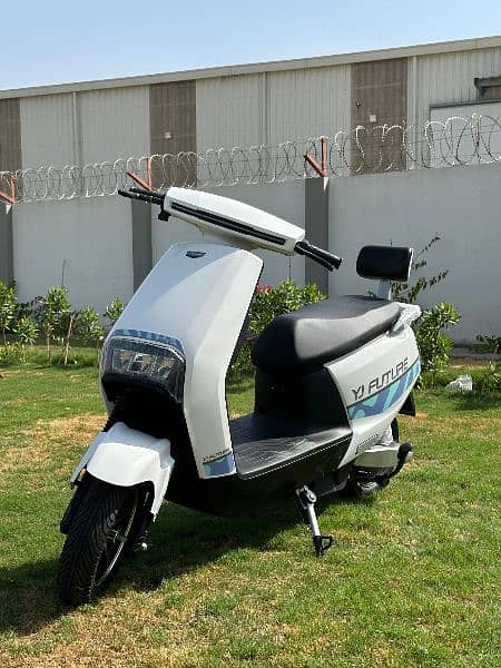Electric Scooty Cruise Model By YJ Future 2024 New Zero Meter 5