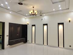 Prime Location 10 Marla House Available For Rent In Park View City Lahore