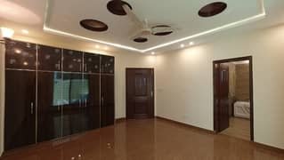 Prime Location House Of 20 Marla Is Available For sale In EME Society - Block E, Lahore