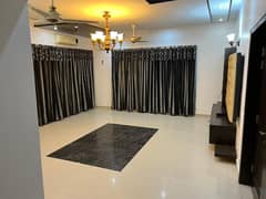 1 Kanal Semi-Furnished Upper Portion For Rent In DHA Phase 3 (Separate Entrance)