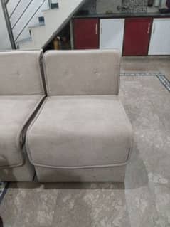 single seater poshish sofa