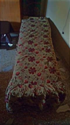saeti for sale with cover and cushions