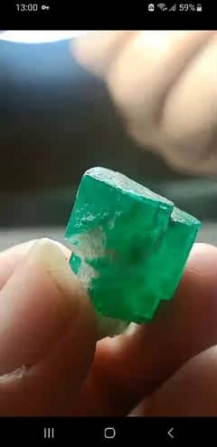 Emerald Swat rough