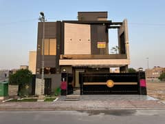 10 Marla House For Rent in Sector C Facing Imam Bargah Bahria Town Lahore 0