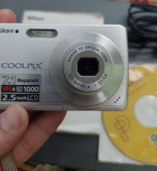 Nikon coolpix s200 1