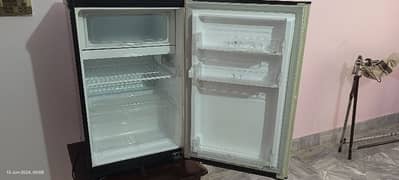 Beed Room Size Refrigerator